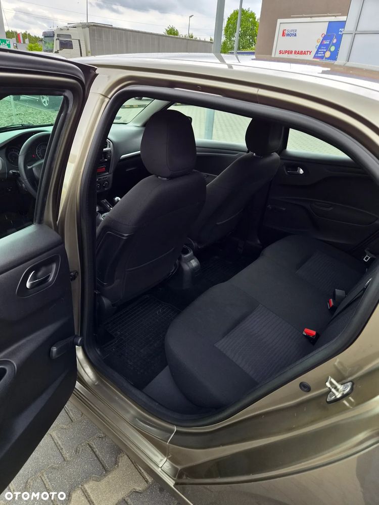 Peugeot 301 1.2 Pure Tech Active - 10