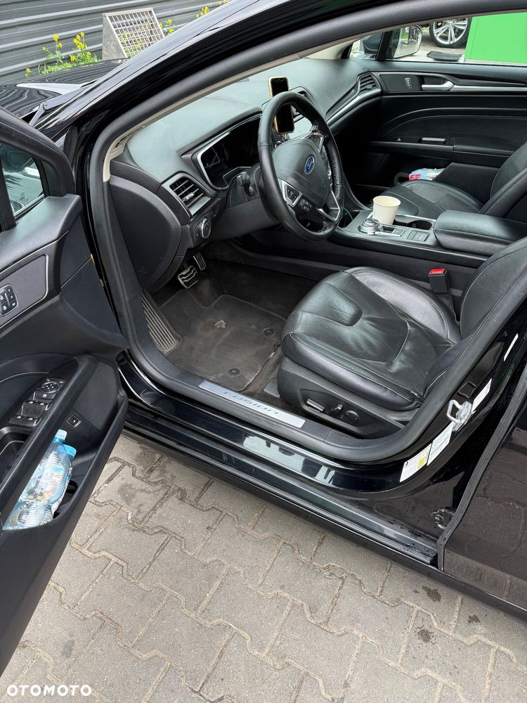 Ford Fusion - 13