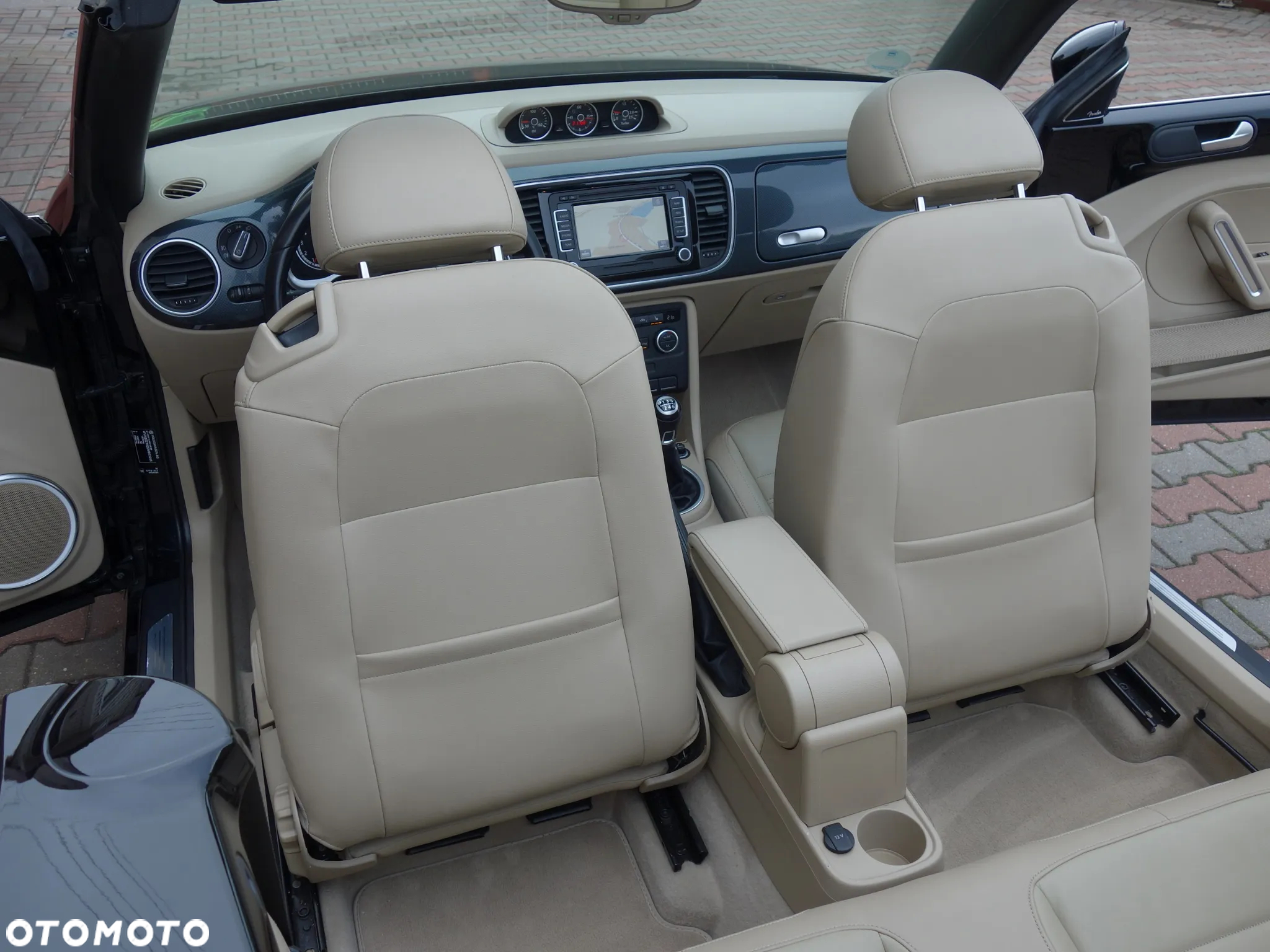 Volkswagen New Beetle - 23