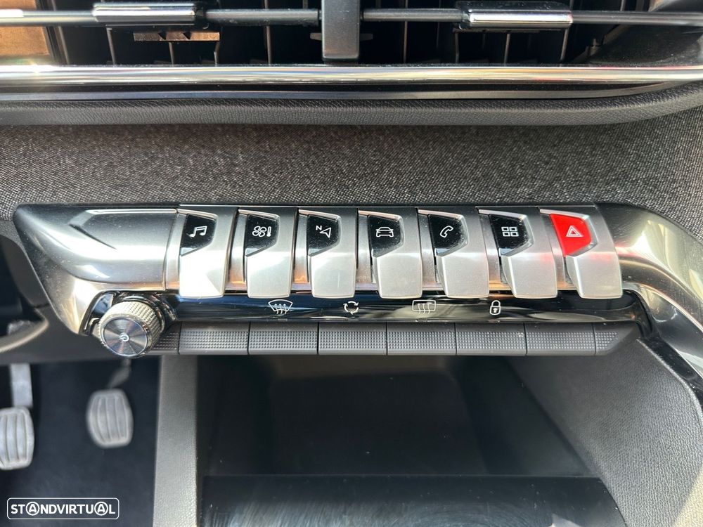 Peugeot 3008 1.2 PureTech Allure Pack - 17