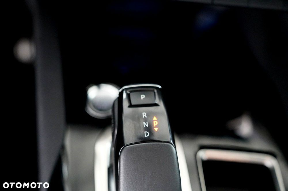 Peugeot 5008 1.6 PureTech GT Line S&S EAT8 - 32