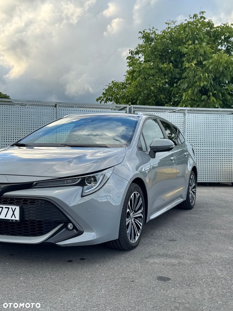 Toyota Corolla 2.0 Hybrid Executive - 6