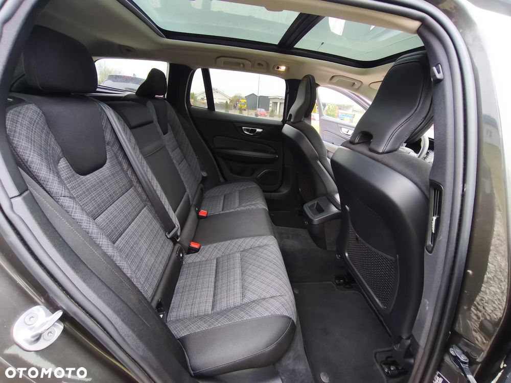 Volvo V60 - 25