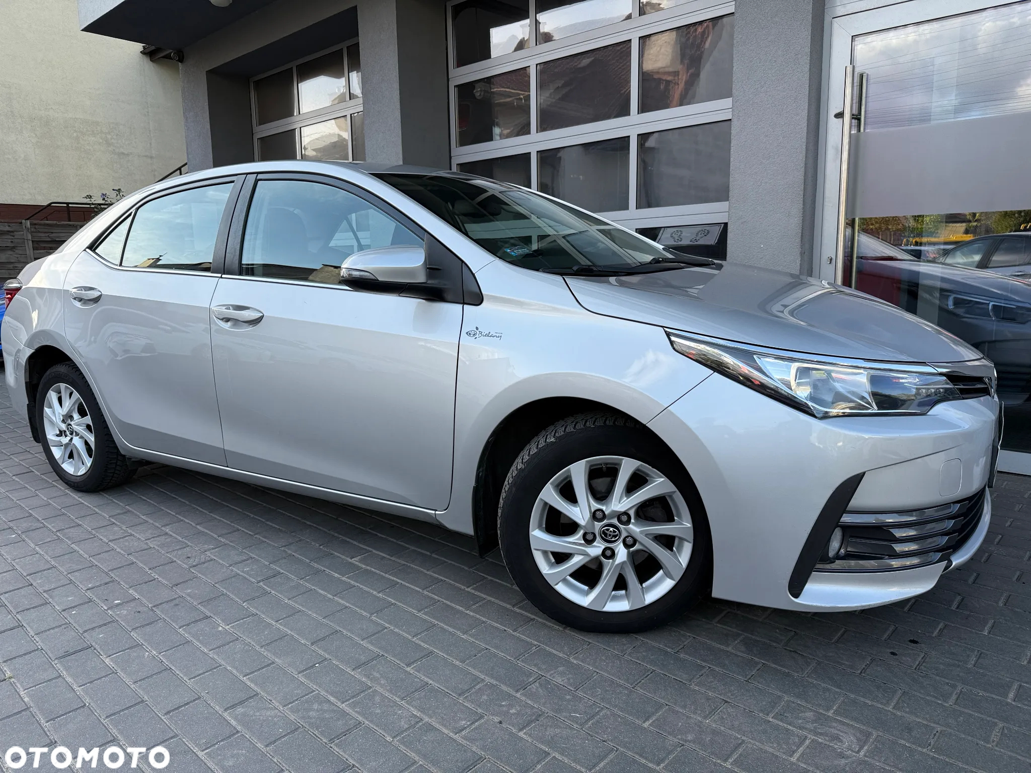 Toyota Corolla 1.6 Classic Plus - 16