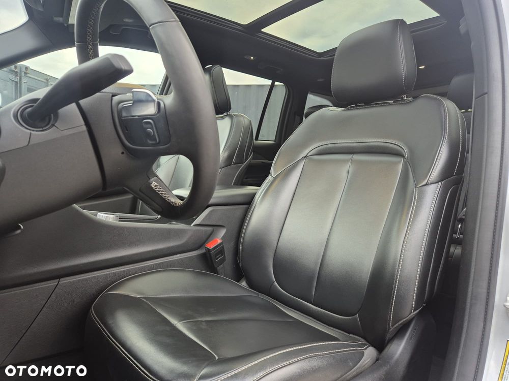 Jeep Grand Cherokee - 11