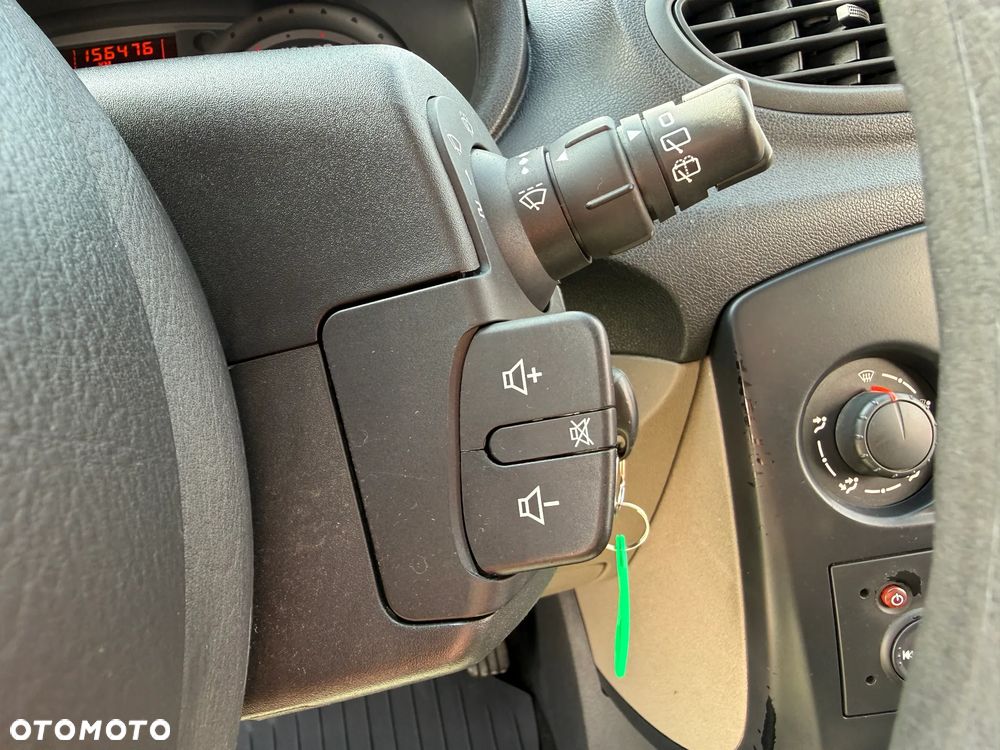 Renault Clio 1.2 16V Confort Dynamique - 17