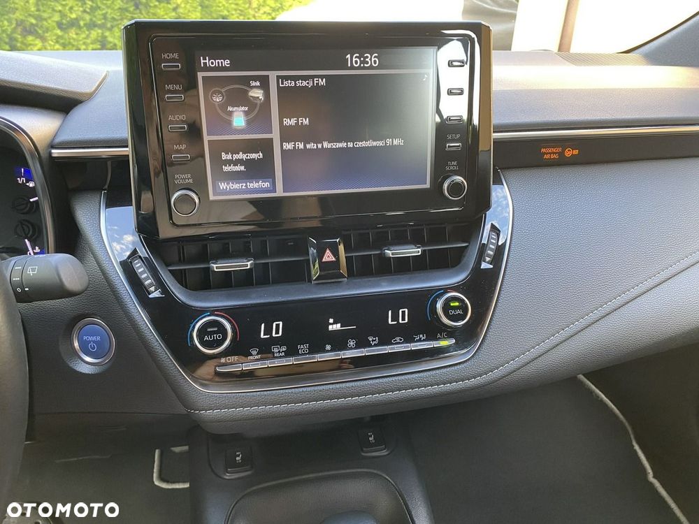 Toyota Corolla 1.8 Hybrid Comfort - 17