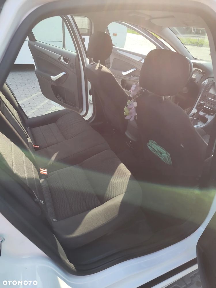 Ford Mondeo 2.0 EcoBoost ST-Line - 12