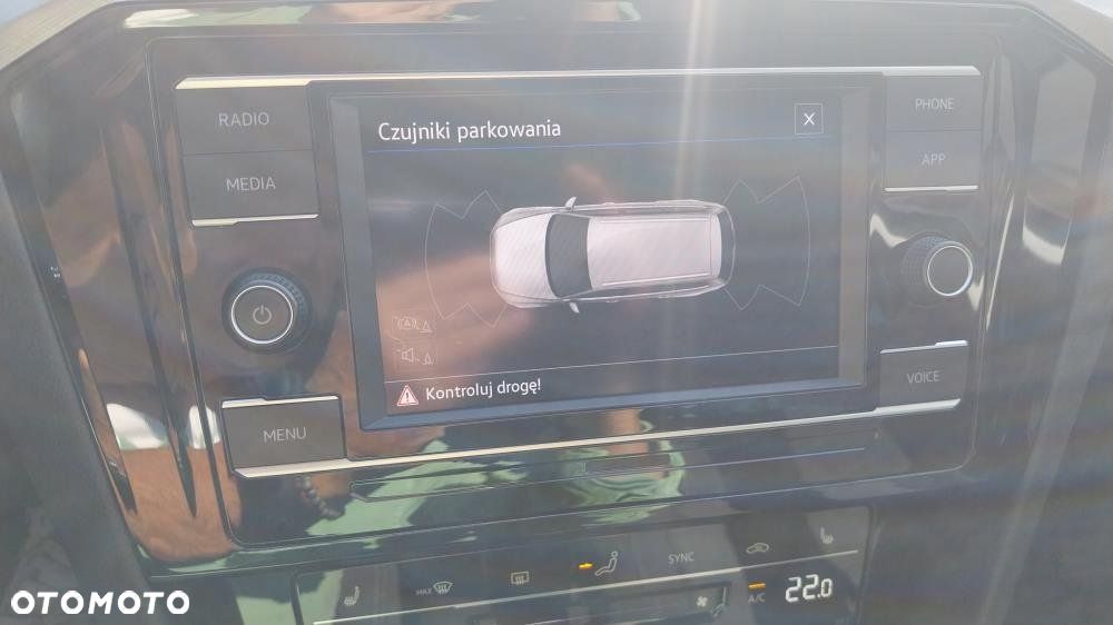 Volkswagen Passat - 17