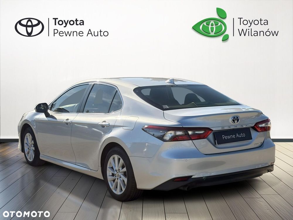 Toyota Camry 2022 photo 3