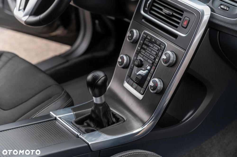 Volvo S60 D2 Momentum - 26