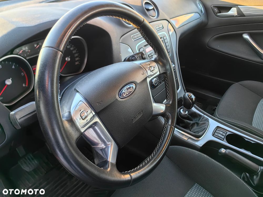 Ford Mondeo 2.0 TDCi Titanium - 11