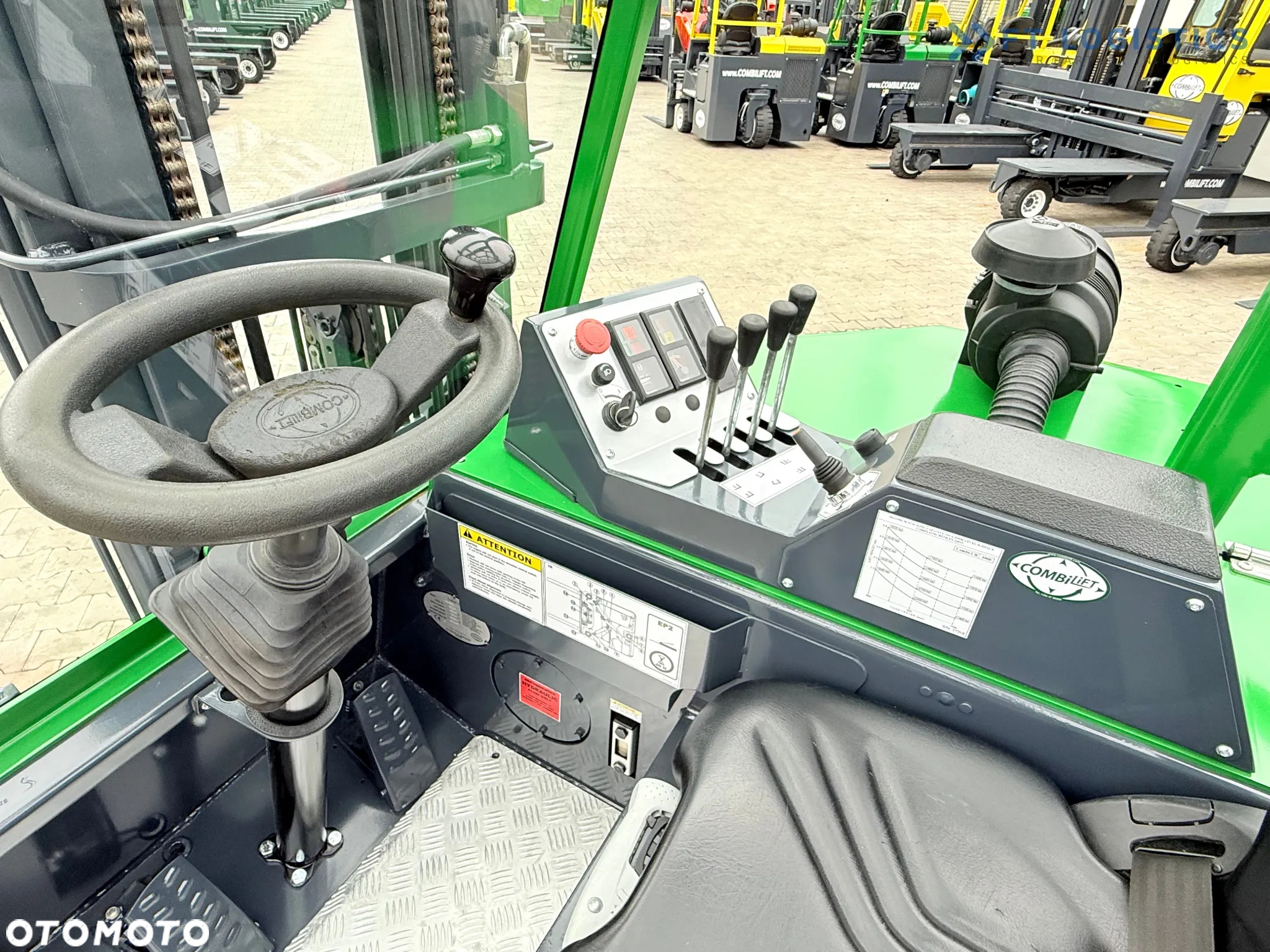 Combilift CB3000 / DIESEL / TRIPLEX 4900MM / WOLNY SKOK / PRZESUW WIDEŁ / POZYCJONER / WIDŁY 1500MM / JAK NOWY - 15