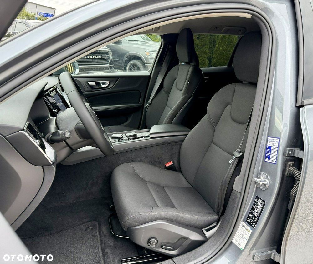 Volvo V60 D4 AWD Geartronic Momentum Pro - 18