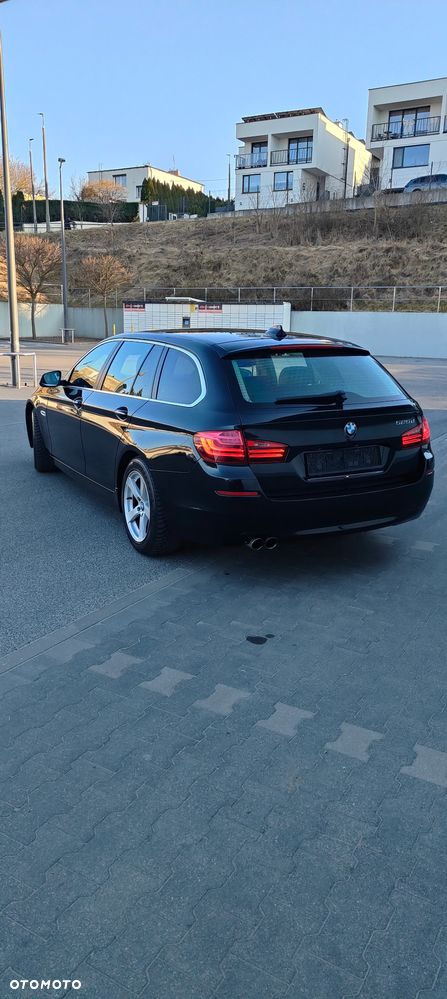 BMW Seria 5 525d Luxury Line - 16