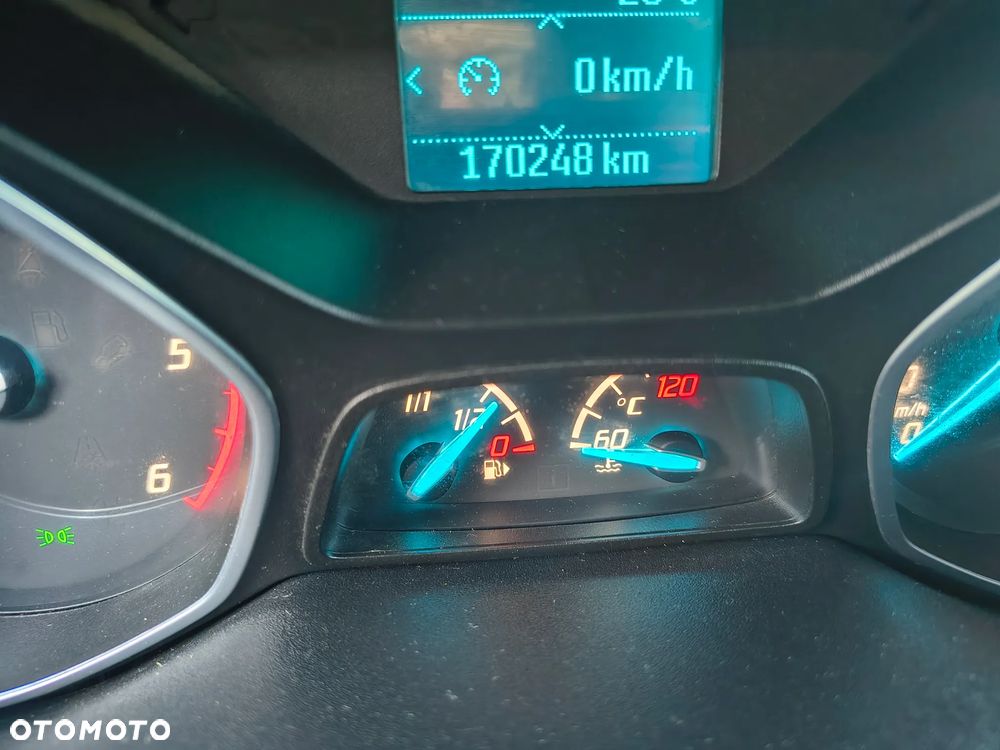 Ford Kuga - 7