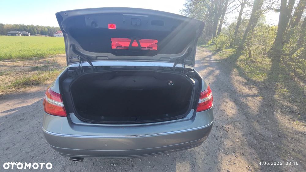 Mercedes-Benz Klasa E 250 BlueEFFICIENCY 7G-TRONIC Avantgarde - 12