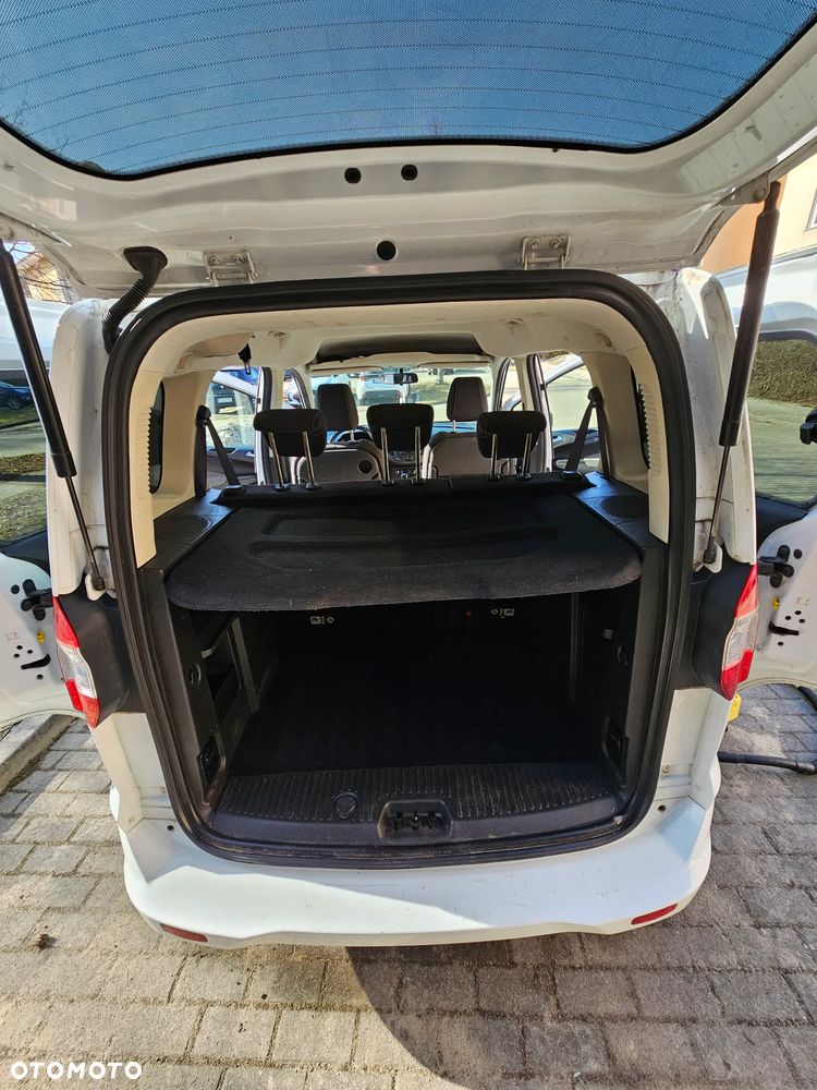 Ford Tourneo Courier - 9