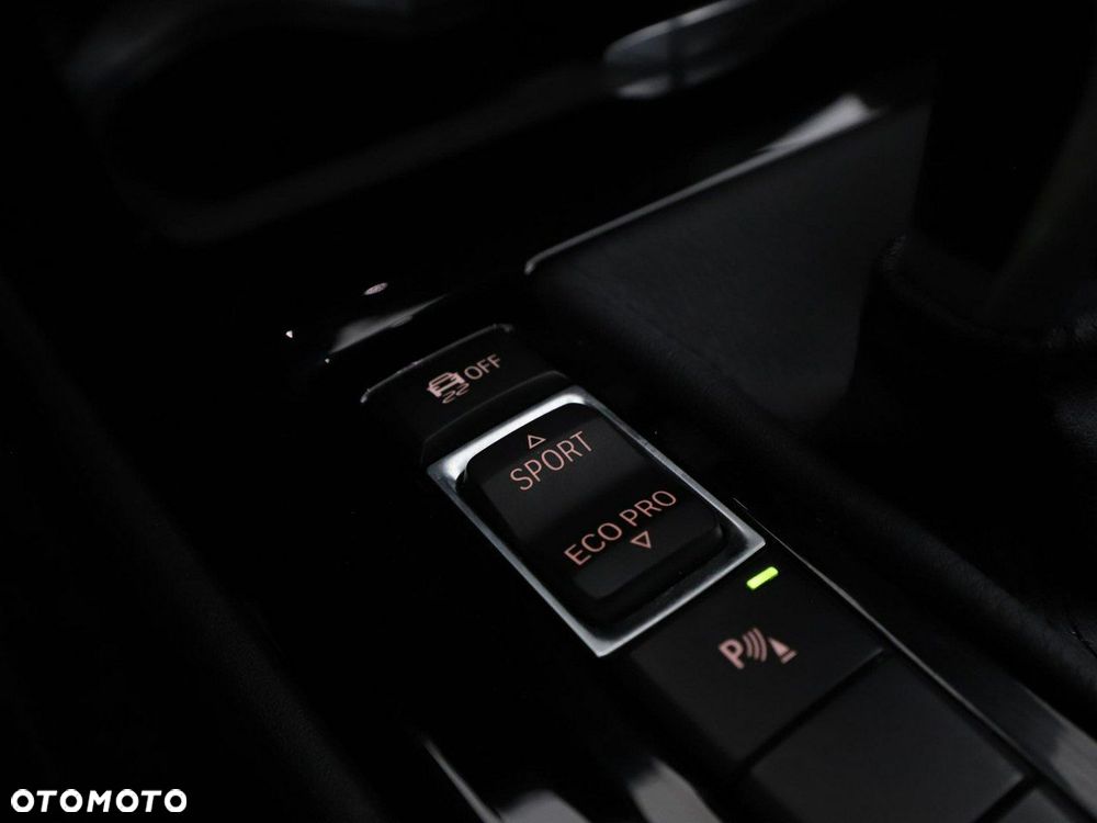 BMW X1 sDrive20d xLine - 30