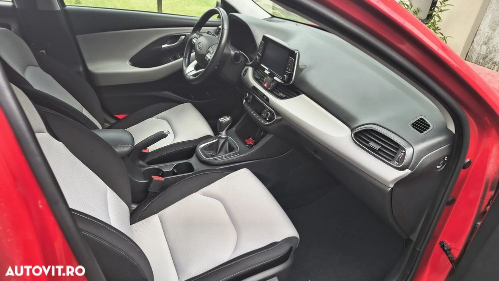 Hyundai i30 1.6 CRDI Trend - 8