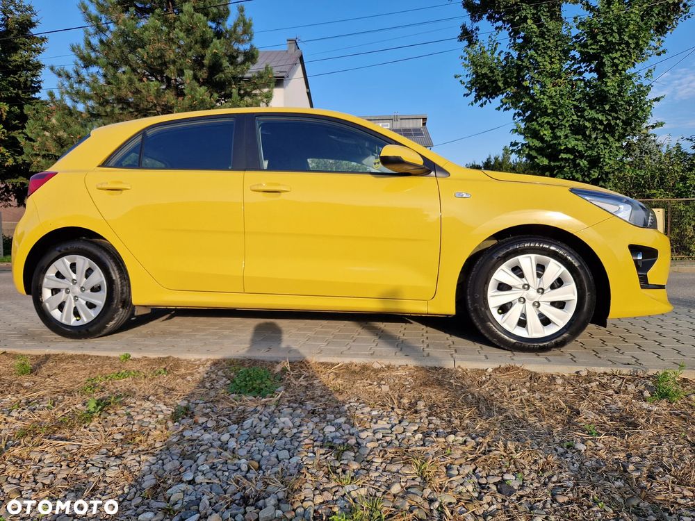 Kia Rio 1.2 L - 10