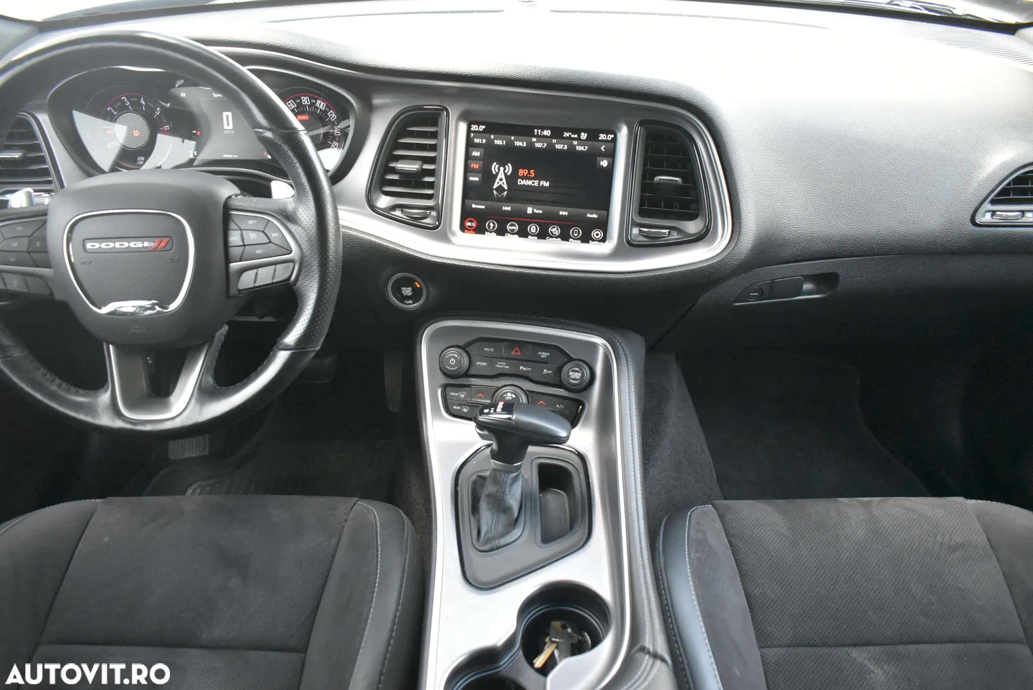 Dodge Challenger - 6