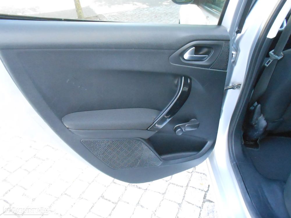 Peugeot 208 1.4 HDi Active - 18