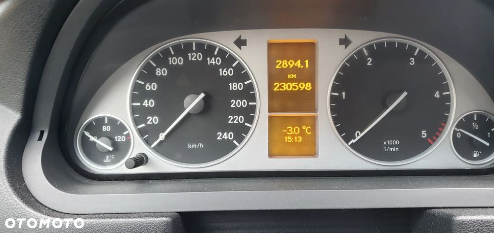 Mercedes-Benz Klasa B 200 CDI DPF Autotronic - 17