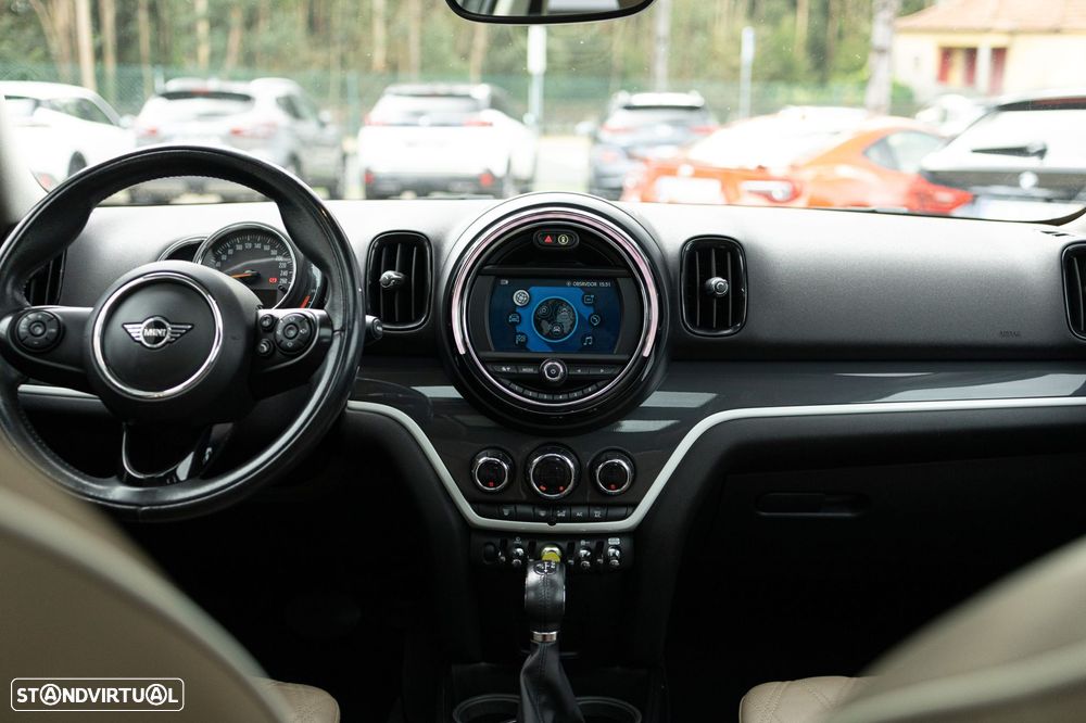 MINI Countryman Cooper SE ALL4 Auto - 24