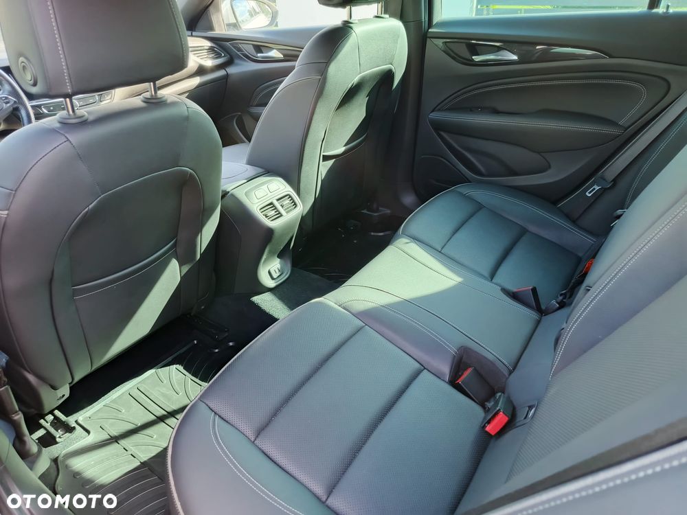 Opel Insignia 2.0 CDTI 4x4 Ultimate S&S - 6