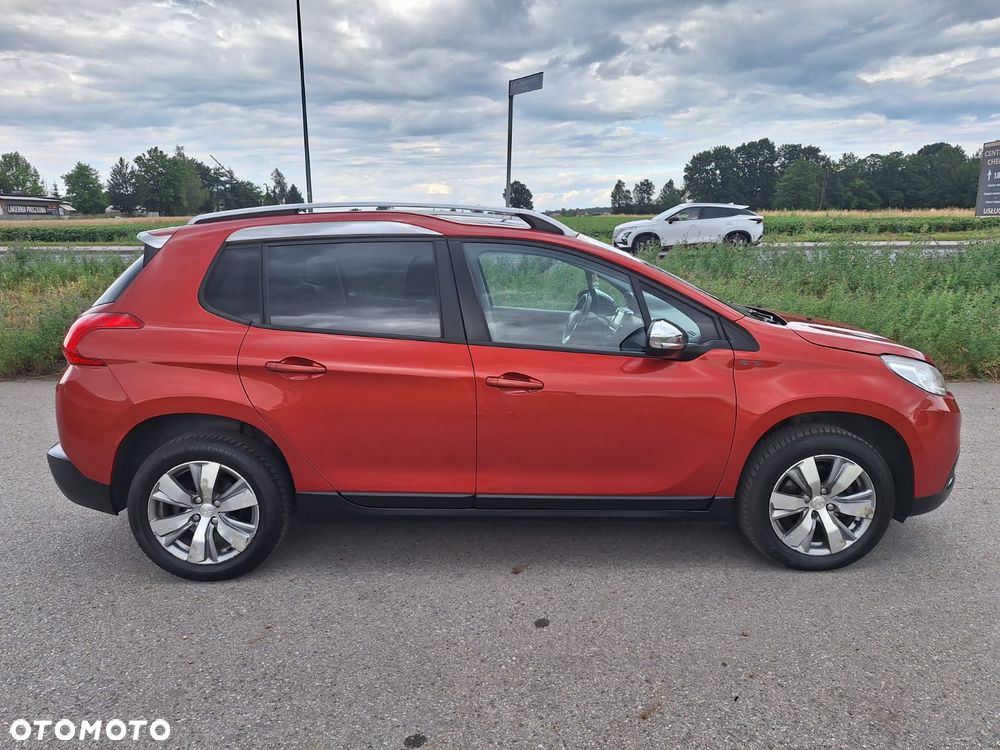 Peugeot 2008 1.2 Pure Tech Allure S&S - 8
