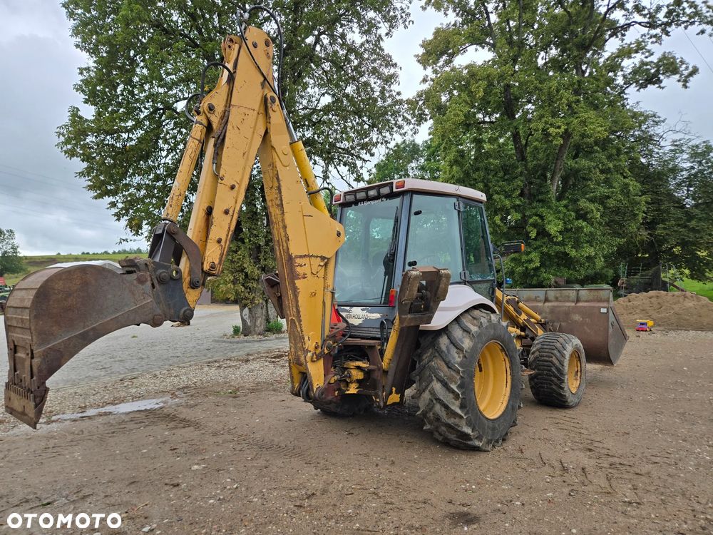 Ford New Holland 675-E Koparko ładowarka 4x4 - 6