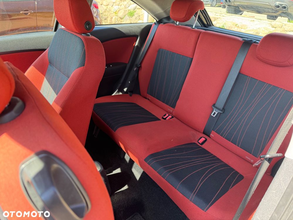 Opel Corsa 1.0 12V Essentia - 8