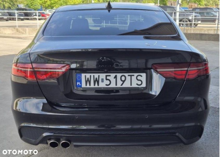 Jaguar XE 2.0 D180 R-Dynamic HSE - 6