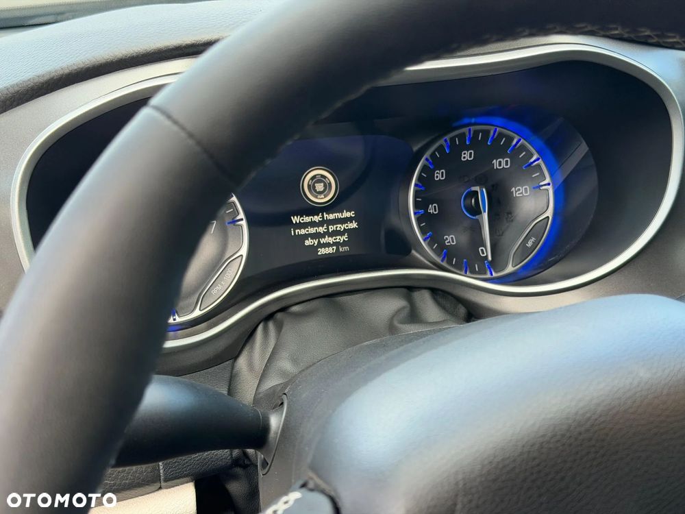Chrysler Pacifica - 13