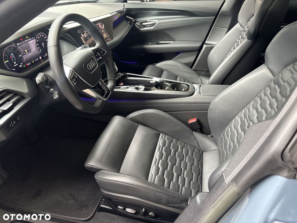 Audi e-tron GT - 15