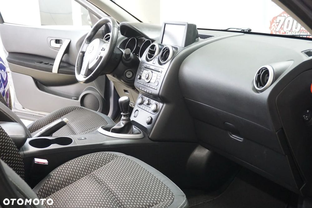Nissan Qashqai 2.0 dCi DPF tekna - 21