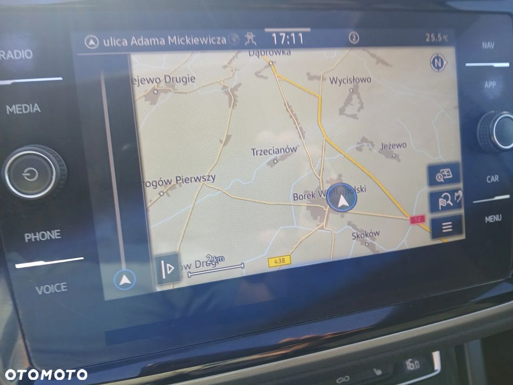 Volkswagen Touran 2.0 TDI SCR Comfortline - 35
