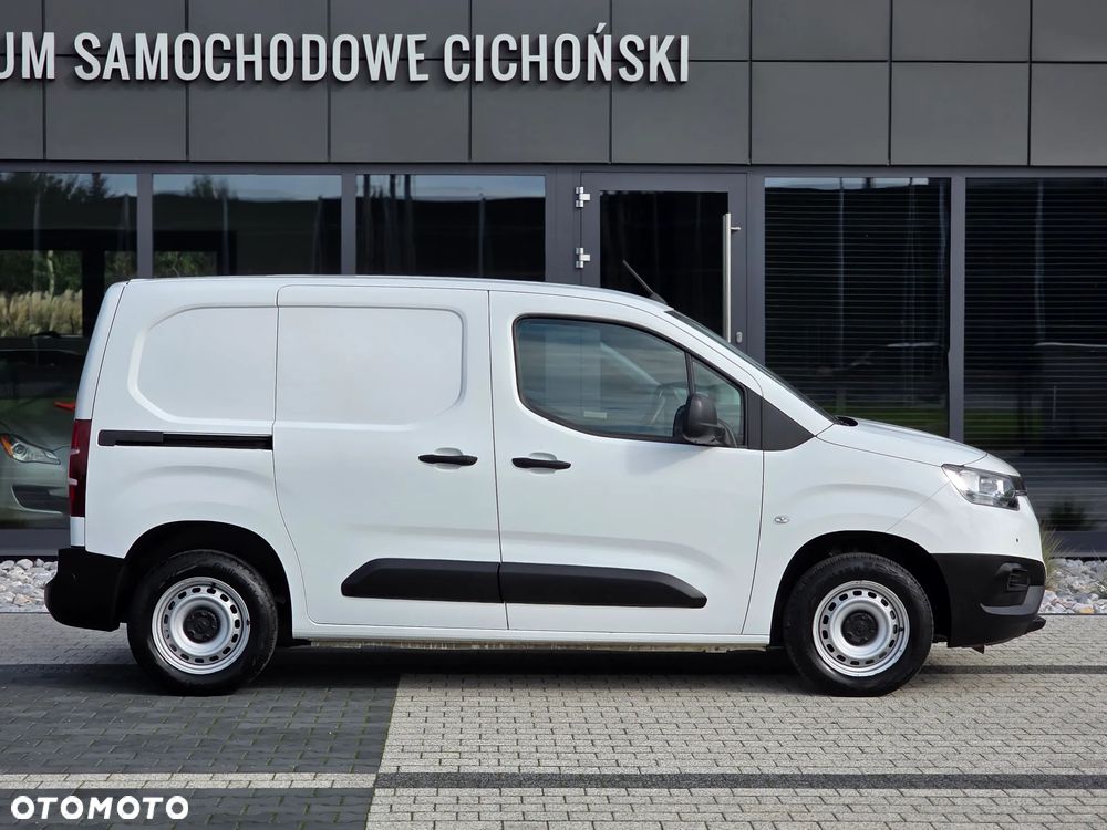 Toyota Proace City 1.2 D-4T 110KM  3 OSOBOWA Furgon Blaszak BEZWYPADKOWA z Polskiego Salonu I Pierwszy i Jedyny Właściciel I Stan auta "jak NOWE" I Pełna Faktura Vat 23% - 9