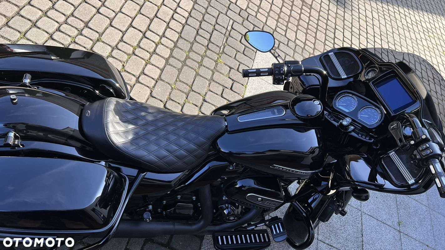 Harley-Davidson Touring Road Glide - 14
