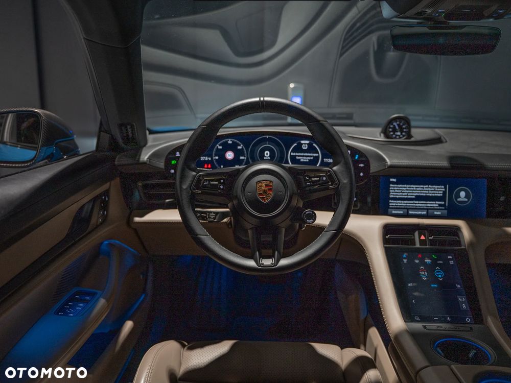 Porsche Taycan - 21