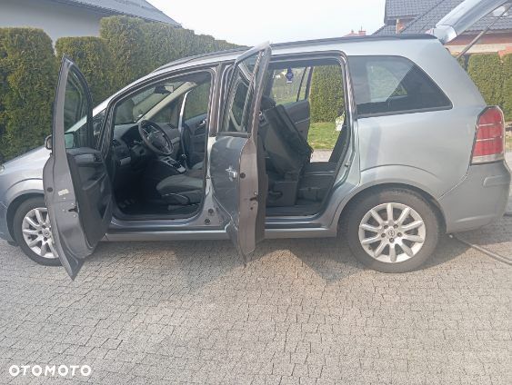 Opel Zafira 1.9 CDTI - 8