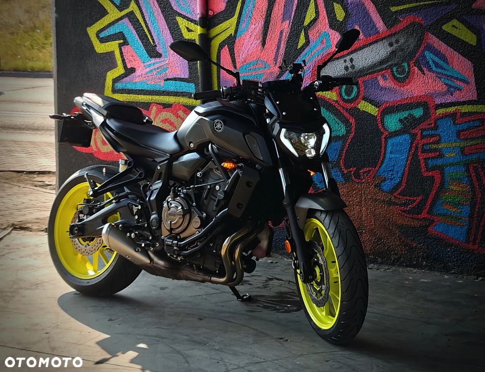 Yamaha MT - 2