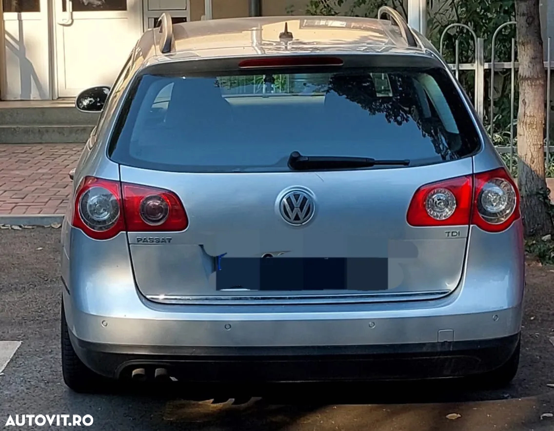 Volkswagen Passat - 4