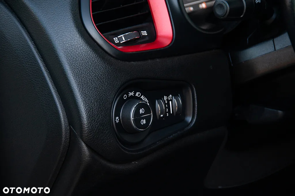 Jeep Renegade 2.0 MultiJet Trailhawk 4WD S&S - 39