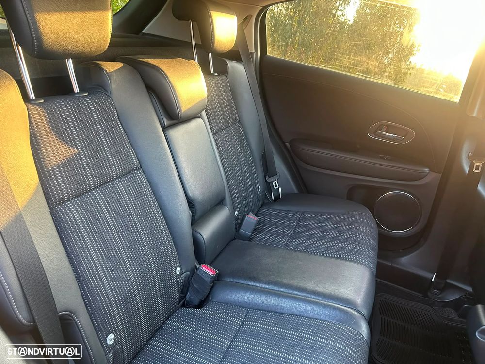 Honda HR-V 1.5 i-VTEC Executive - 16