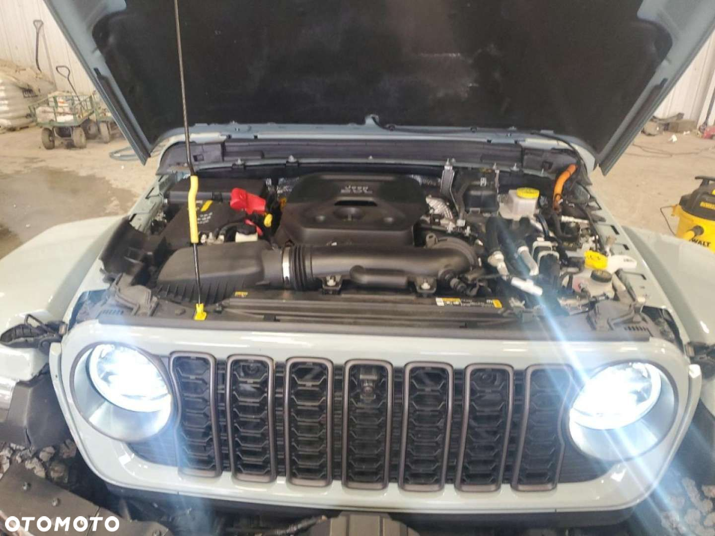 Jeep Wrangler - 13