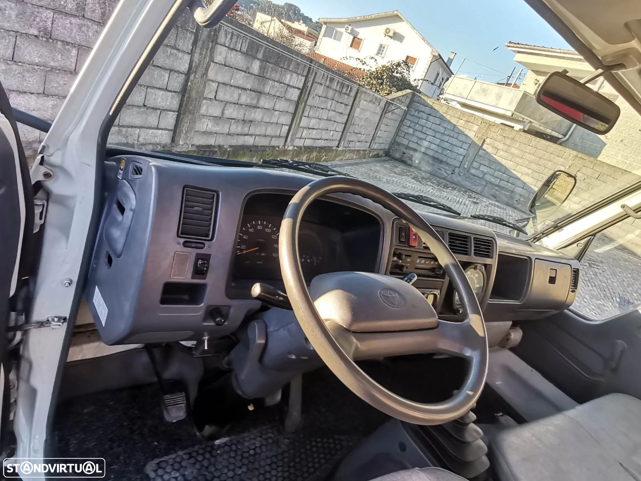 Toyota DYNA ( 32 BUN5) 7.0 - 16