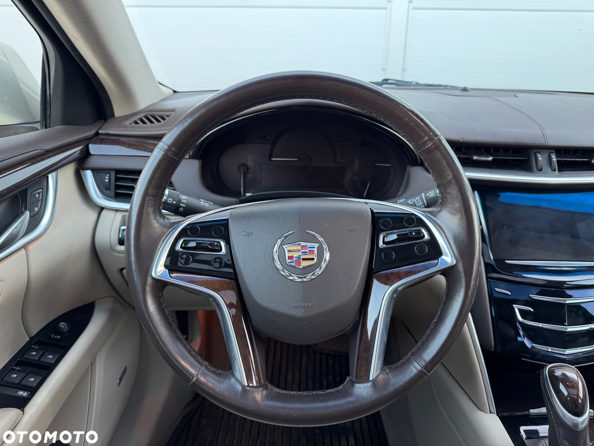 Cadillac XTS - 12