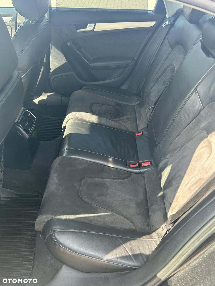 Audi A4 Limousine 2.0 TDI DPF Quattro - 11